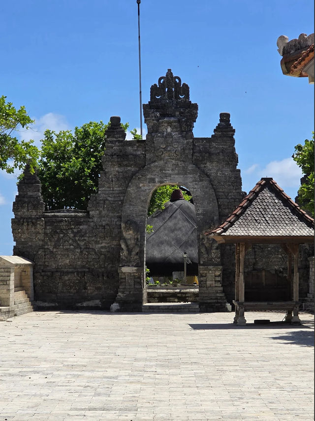 Pura Luhur Uluwatu