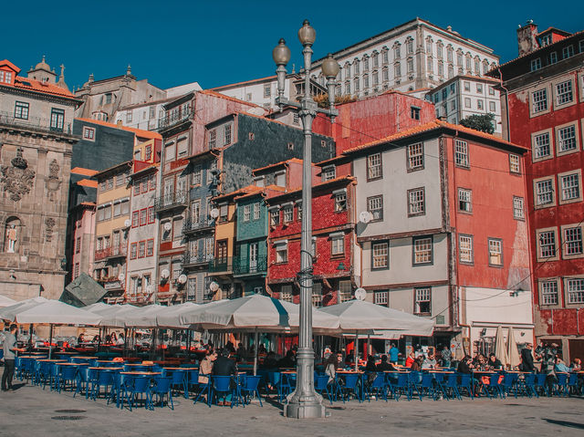 Porto’s Postcard Perfect Pair – Cais da Ribeira & Luís I Bridge