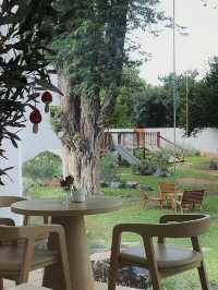 คาเฟ่ Feel At Ease กาญจนบุรี