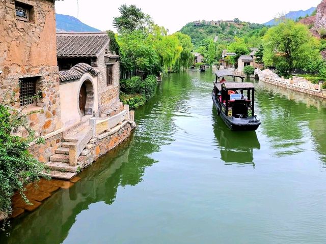 Strolling Through Time at Gubei Water Town