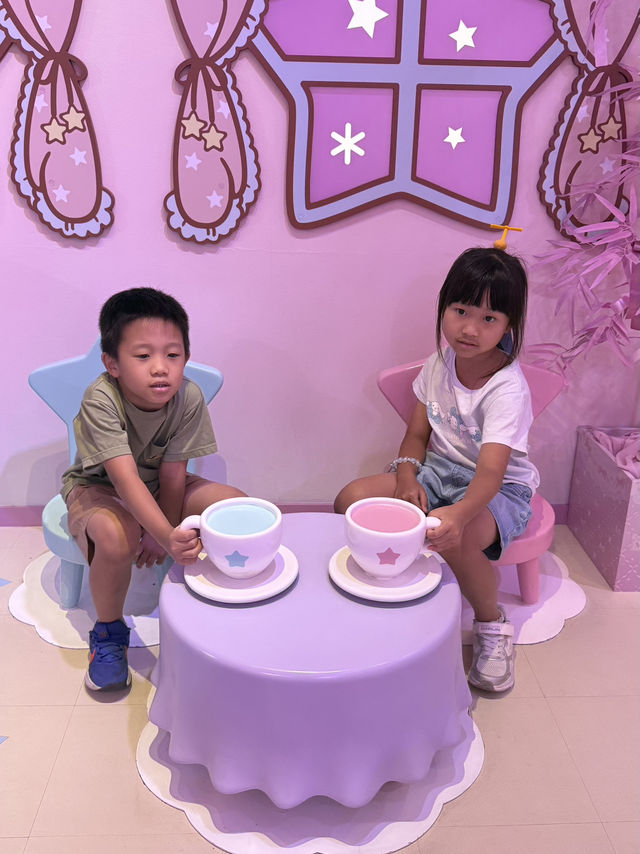 三麗鷗彩虹樂園 小女生的偶像及拍照景點
