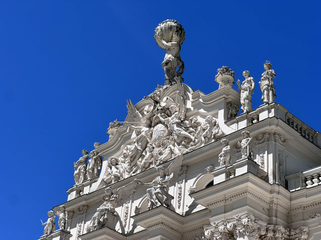 Linderhof Palace: A Fairytale Escape in Bavaria