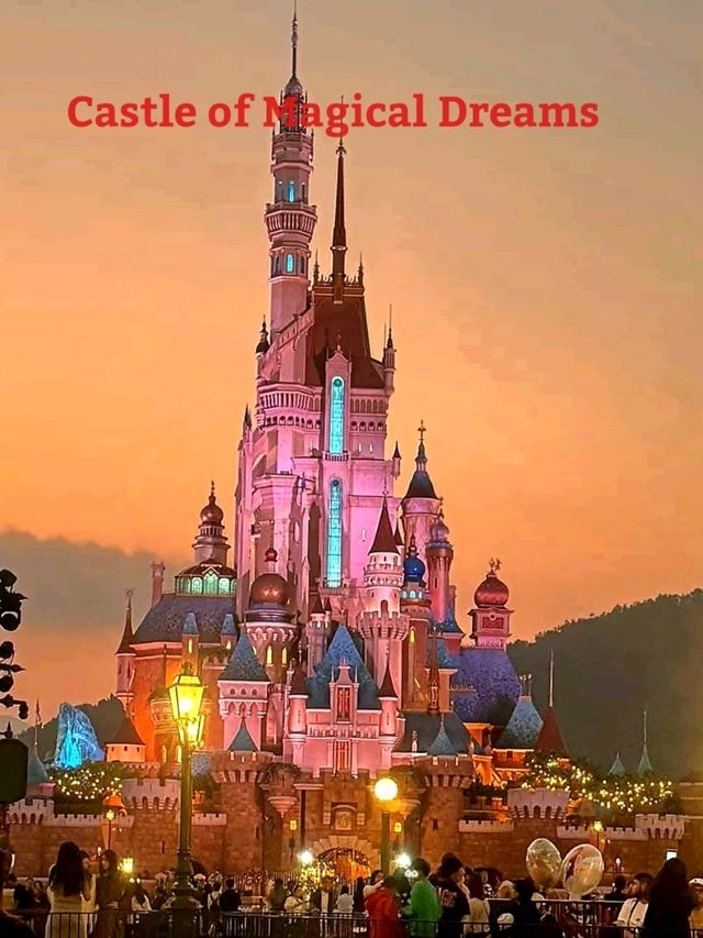 ท่องโลกเทพนิยายใน Hongkong Disney land