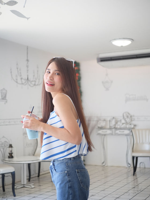 See you again cafe & eatery : คาเฟ่การ์ตูน 2 มิติ