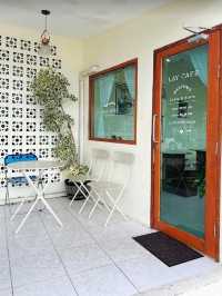 Lay Cafe Phuket คาเฟ่ริมหาดสุดชิลล์ชมวิวพระอาทิตย์