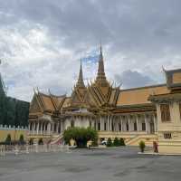 📍Unveiling Cambodia’s Regal Jewel: The Royal Palace in Phnom Penh 👑🇰🇭
