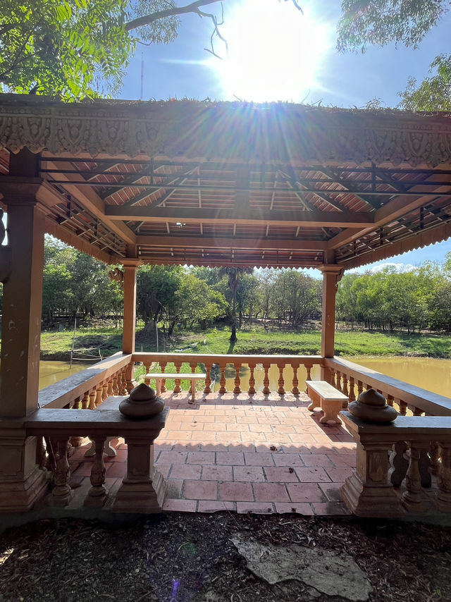 🕊️ Choeung Ek Killing Fields: A Place of Silence, A Plea for Peace ⚖️🌿