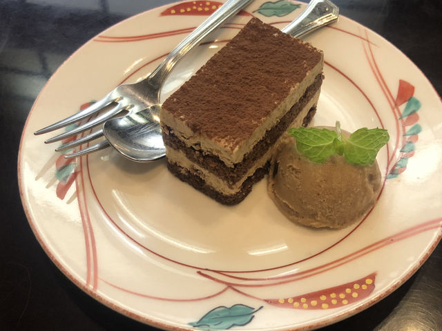 소고백화점 푸드코트 속 숨은 맛집, 산루무(SUNROOM) 🌿
