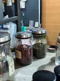 ร้านคาเฟ่ผสมความวินเทจ ณ นายปลาวาฬ (W52) คาเฟ่