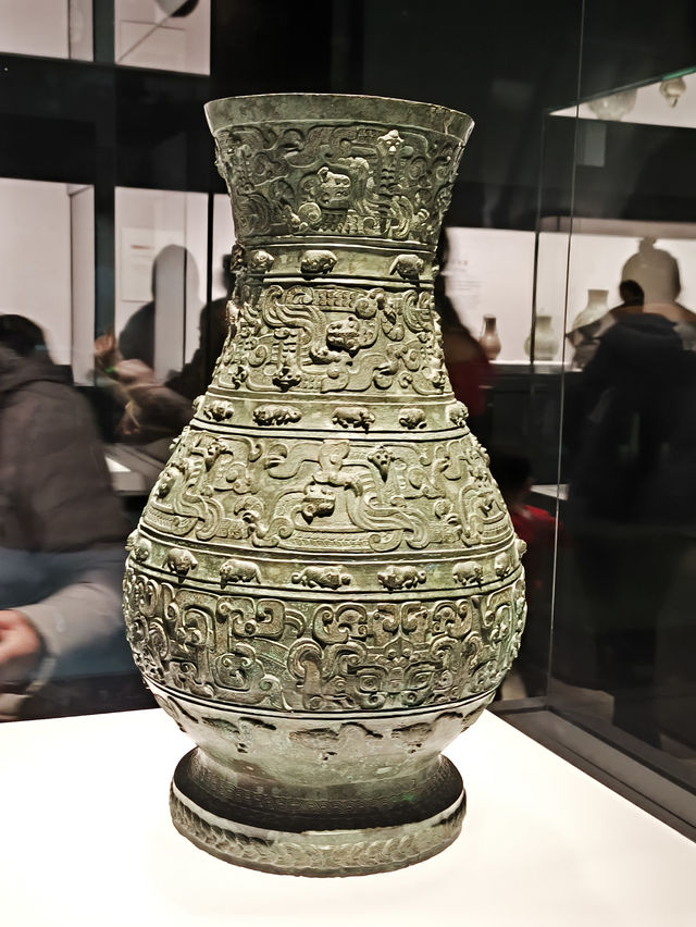 Step Into 6,000 Years of Chinese Art – Explore Shanghai Museum East