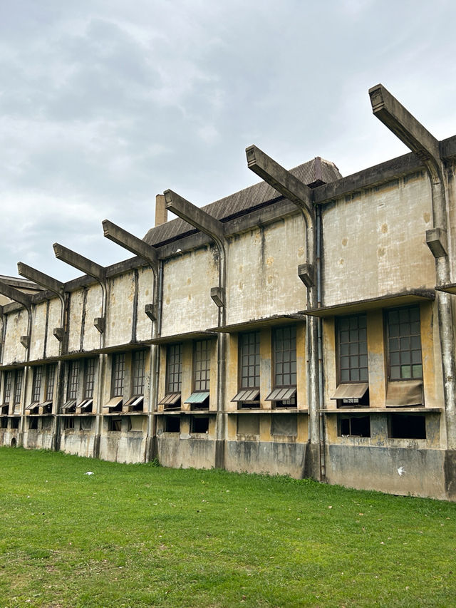 โรงงานกระดาษเก่าจังหวัดกาญจนบุรีสถานที่สุดคลาสสิค