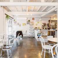 Respirer Bakery Cafe