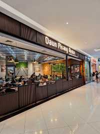 Banana Leaves, Big Flavors, Batam’s Culinary Icon