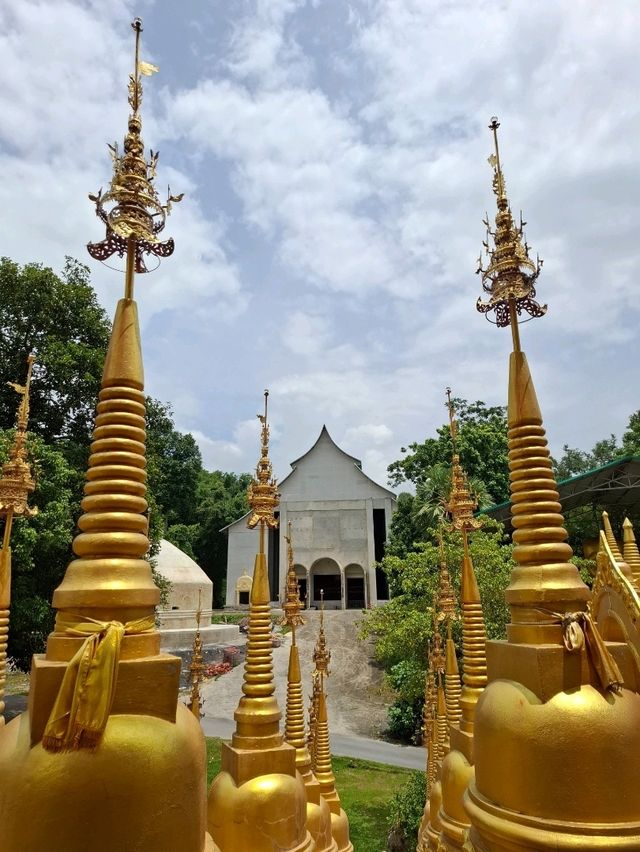 เจดีย์ 500 ยอด วัดป่าสว่างบุญ สระบุรี