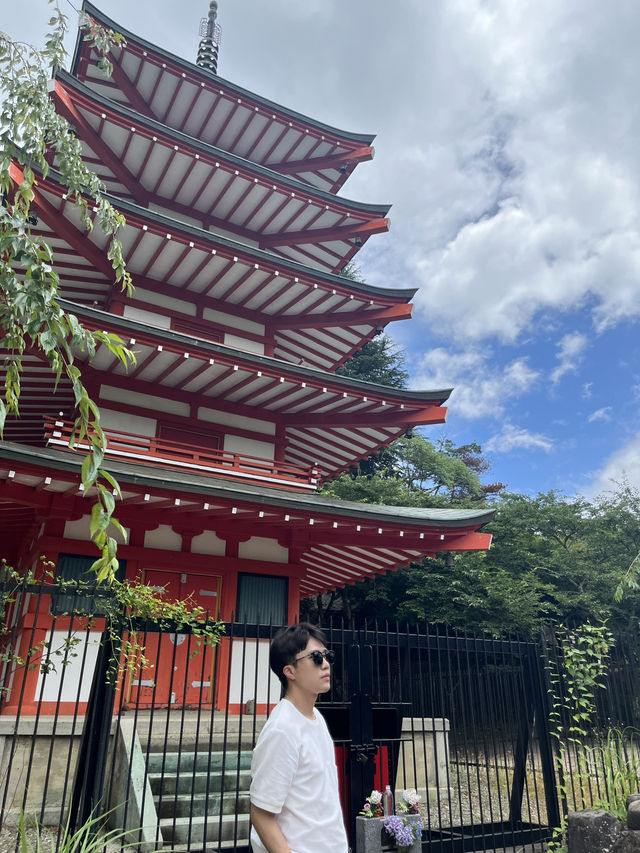 🗻 Arakurayama Sengen Park – Japan's Most Iconic View 🌸⛩️