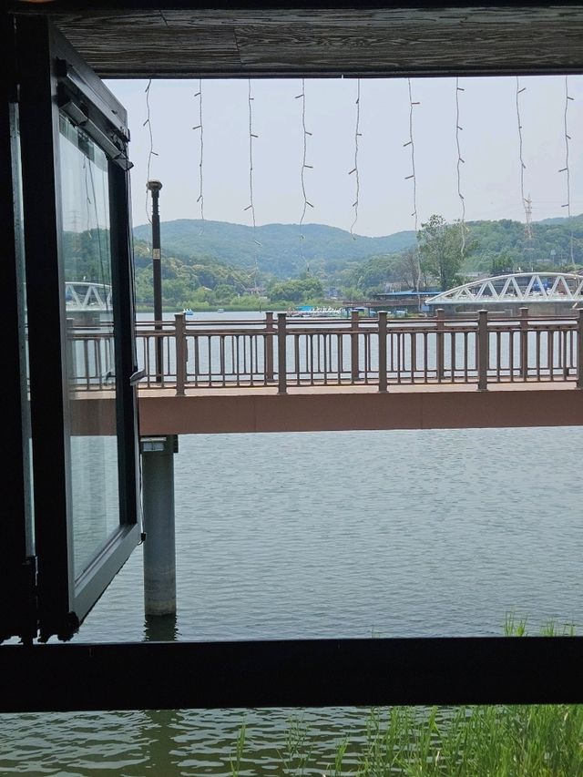 멋진 백운호수 뷰를 볼 수 있는 카페☕