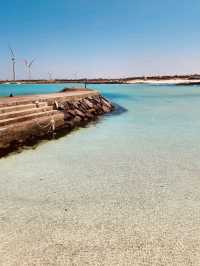 A Lively Hub for Relaxation and Beachside Charm