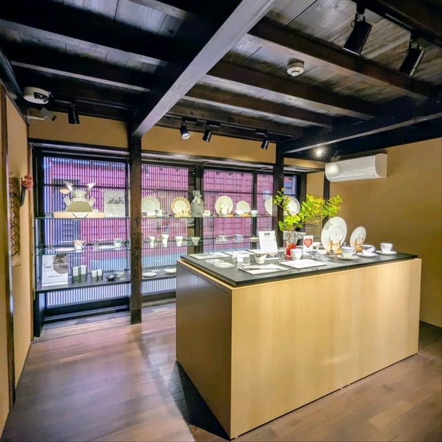 金澤 | 東茶屋街 瓷器專賣店---白瓷 Hakuji