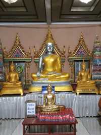 กราบ หลวงพ่อรวย วัดสว่างอารมณ์ (แคแถว) จ.นครปฐม
