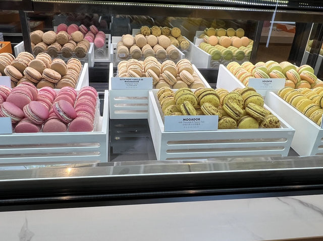 Pierre Hermé Treats at Resorts World Sentosa 🌟