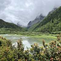  🌄 Gongga Lake (贡嘎错): A Gentle Trek with a Big Reward