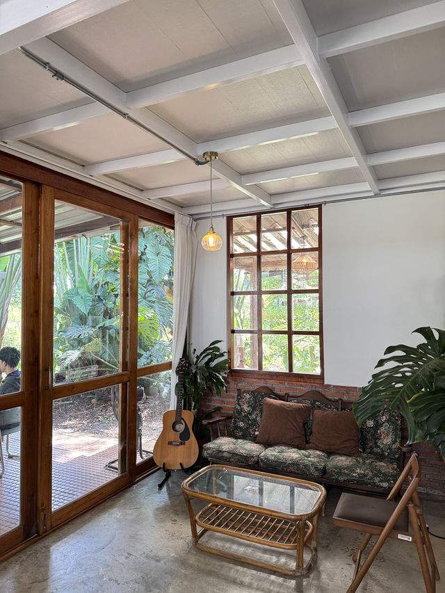  House & Home Cafe
