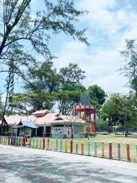 🌴 Sea Breeze and white sands: Pantai Batu Burok, Terengganu