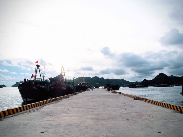 Weekend trip to Cat Ba island by motorbike