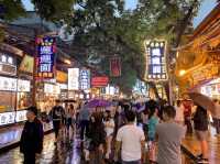 “Xi’an Nights: Lantern Streets, Muslim Quarter Feasts & Ancient Wall Evenings”