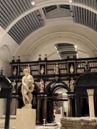 The Ultimate V&A Museum Visit: Art, Gardens & Luxury