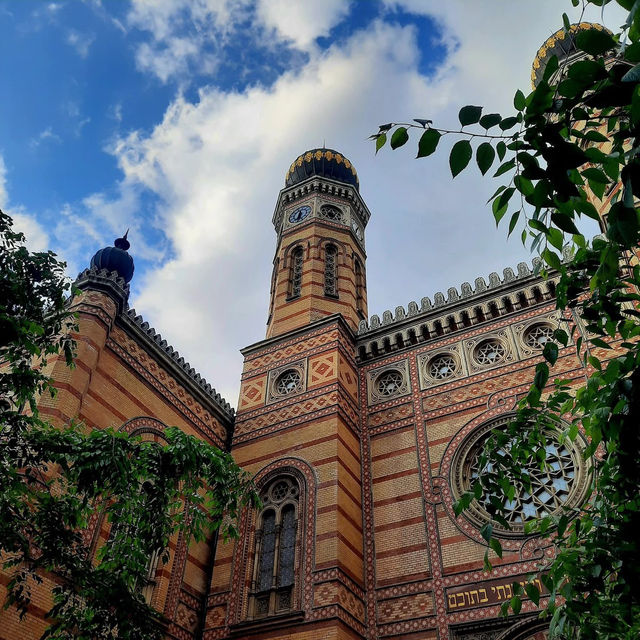 ✨ A Soul-Stirring Solo Journey: The Grand Synagogue of Budapest 🕍