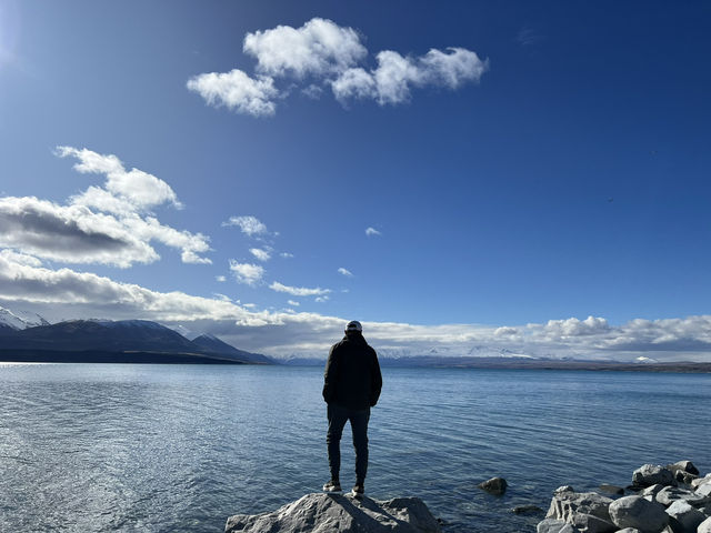   《冰河的藍色詩篇：Lake Pukaki》 💙🏔 