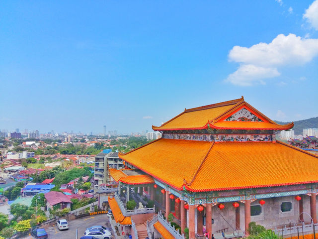 Kek Lok Si Temple Penang: Buddha, Pagodas & Panoramic Selfies