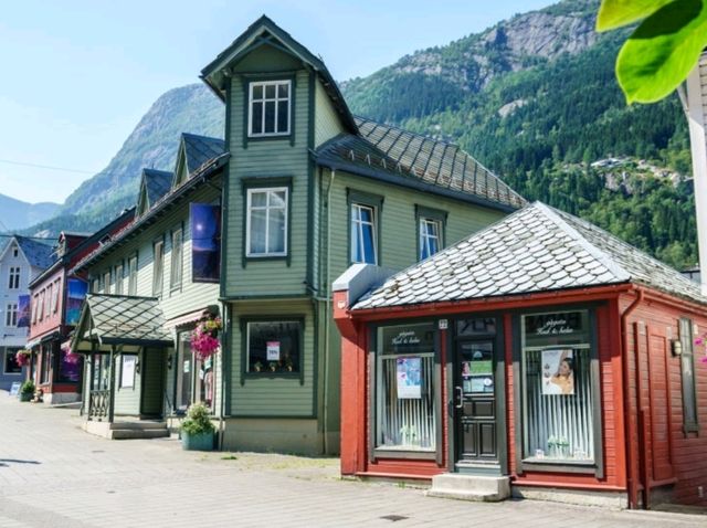 🇳🇴 트롤퉁가 앞뒤로 쉬어가는 작은 마을, 오따(Odda)