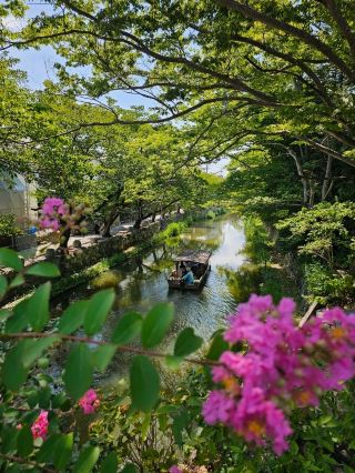 Relaxing Boat Tour in the Historic Canal Town: "Hachiman-bori Cruise"