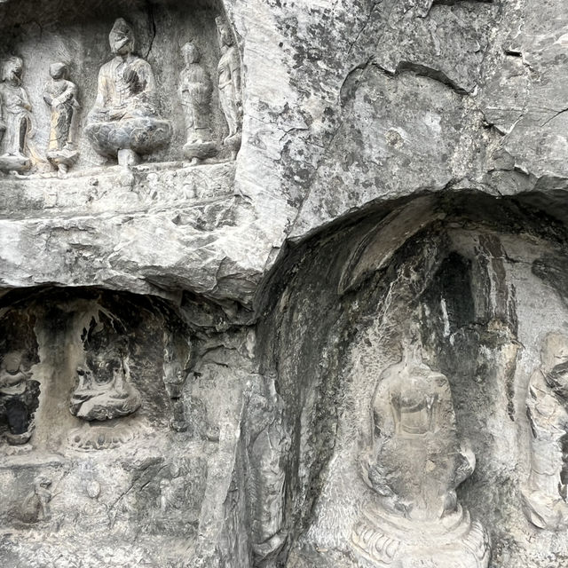 🪨 Longmen Grottoes — A Thousand Buddhas by the River
