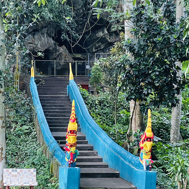 ถ้ำพระนอน เขาเจียก พัทลุง ถ้ำพระนอน เขาเจียก พัทลุง