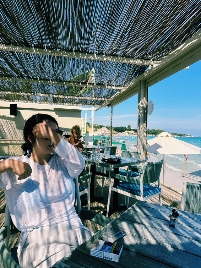 트실비 비치에서 맛과 풍경을 동시에 즐긴 하루