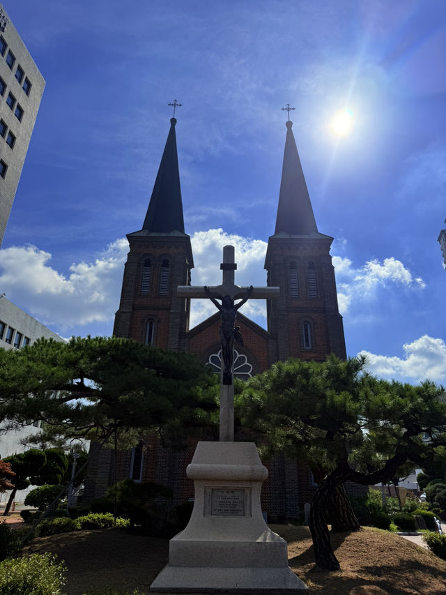 大邱｜一天三次鐘聲彷彿在歐洲 敲響幸運祈願的桂山聖堂