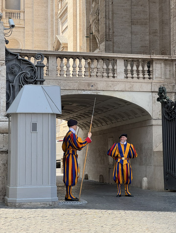バチカン】世界最大級の聖堂「サン・ピエトロ寺院」🕊️🏛️ | Trip