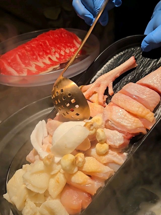 雞煲打邊爐 食材新鮮任你揀🫕