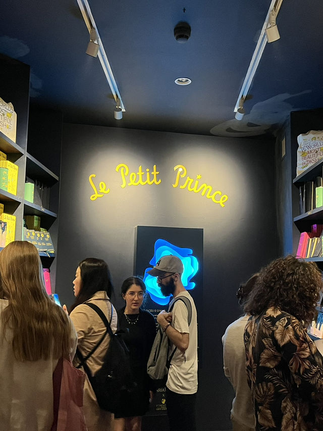 【🇵🇹ポルトガル】世界一美しい本屋"レロ書店"