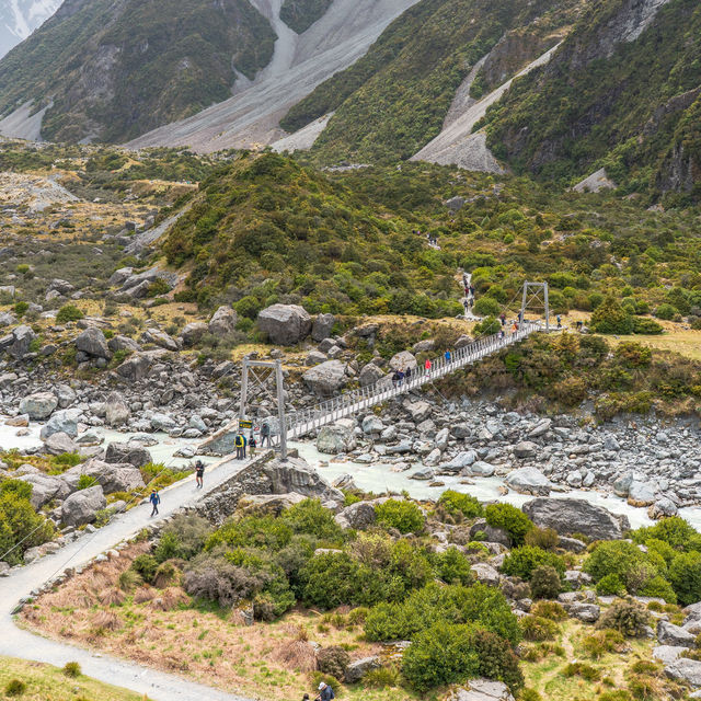 「氷河を眺めながら、大自然の心臓部へ。」 「氷河を眺めながら、大自然の心臓部へ。」