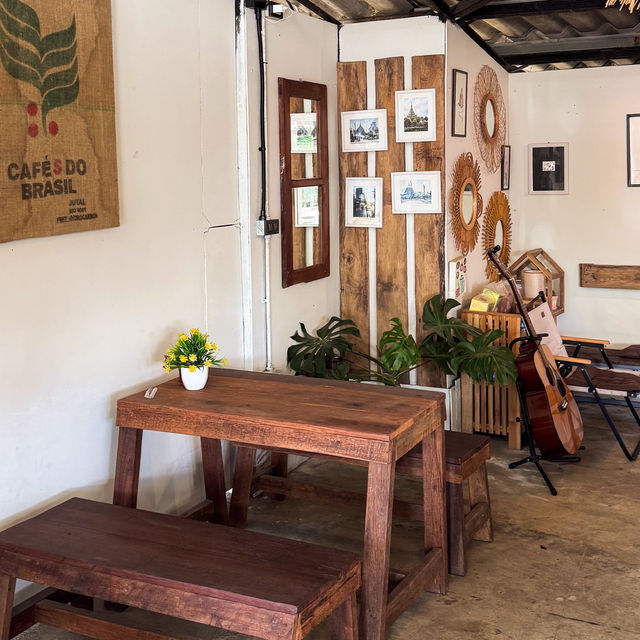 คาเฟ่สโลว์บาร์เล็กๆ สไตล์โฮมมี่สุดชิล #เชียงใหม่ ☕️ คาเฟ่สโลว์บาร์เล็กๆ สไตล์โฮมมี่สุดชิล #เชียงใหม่ ☕️