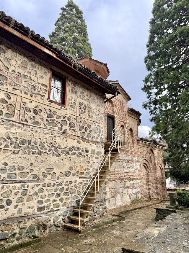 Silent Rain over Centuries of Faith ⛪️ Silent Rain over Centuries of Faith ⛪️