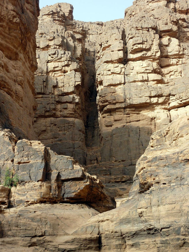 The Ancient Echoes of Sigiriya Rock Fortress The Ancient Echoes of Sigiriya Rock Fortress