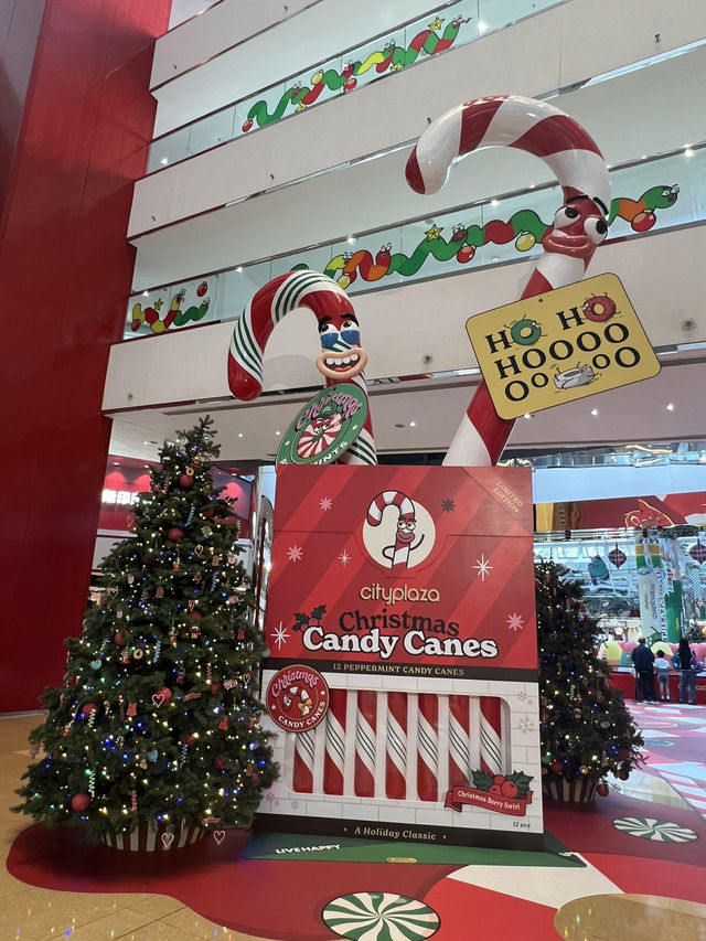 香港太古城中心化身聖誕糖果樂園😯仲送熊仔笑笑糖掛飾? 香港太古城中心化身聖誕糖果樂園😯仲送熊仔笑笑糖掛飾?