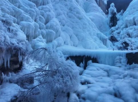 壯麗的冰雪景觀🧊 太震撼了！保定這個隱藏的滑雪勝地擁有20多個瀑布和冰宮！
