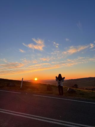 A stunning sunset view from the National Arboretum in Canberra! Overlooking the entire city and the Montenegrin telecommunications tower. ✨