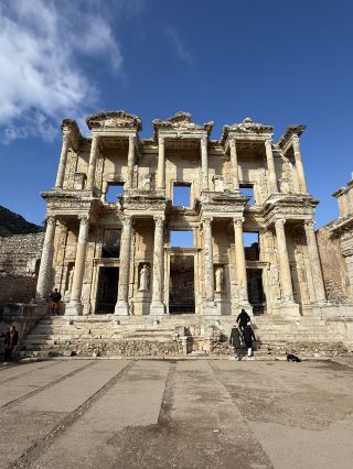Windy day at the Ephesus City